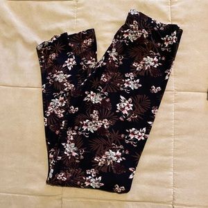 Soft leggings, new without tags, one size